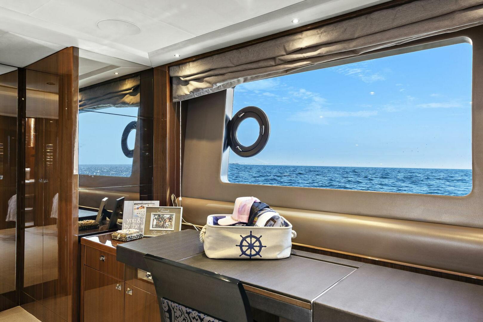 2015 Princess 72 Motoryacht - Image 30