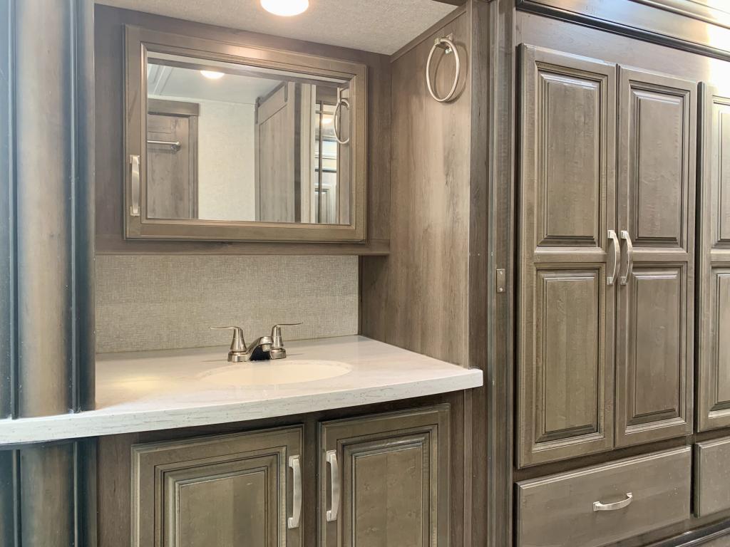 2019 Keystone Montana 3811MS - Image 54