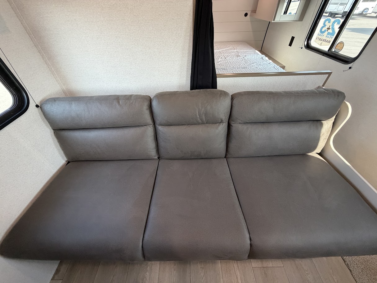 2027 Jayco Jay Flight SLX 260BH - Image 13