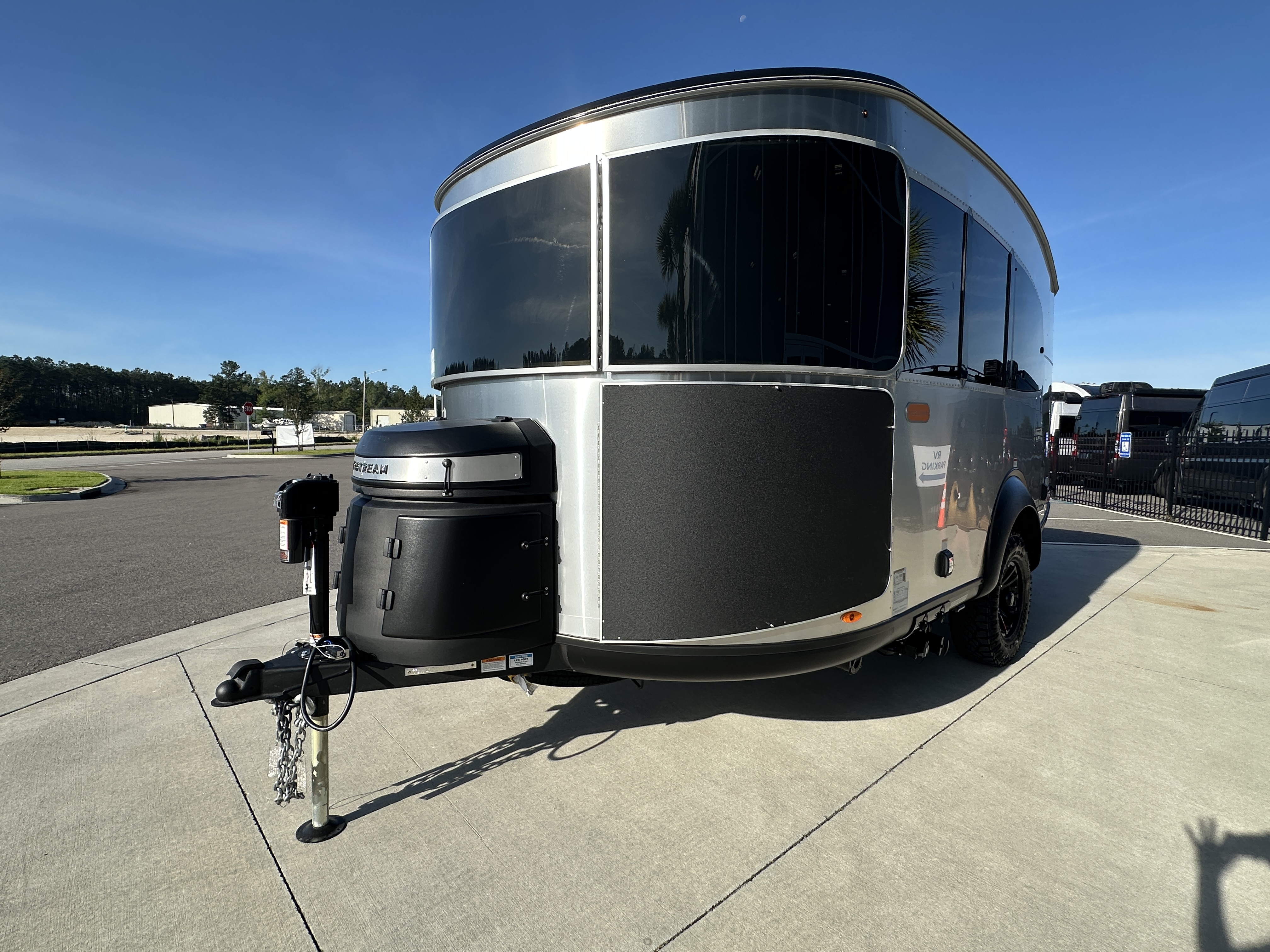 2027 Airstream Basecamp 20Xe - Image 8