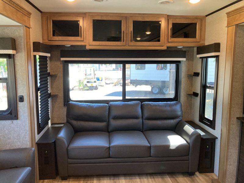 2021 Jayco Eagle 330RSTS - Image 10