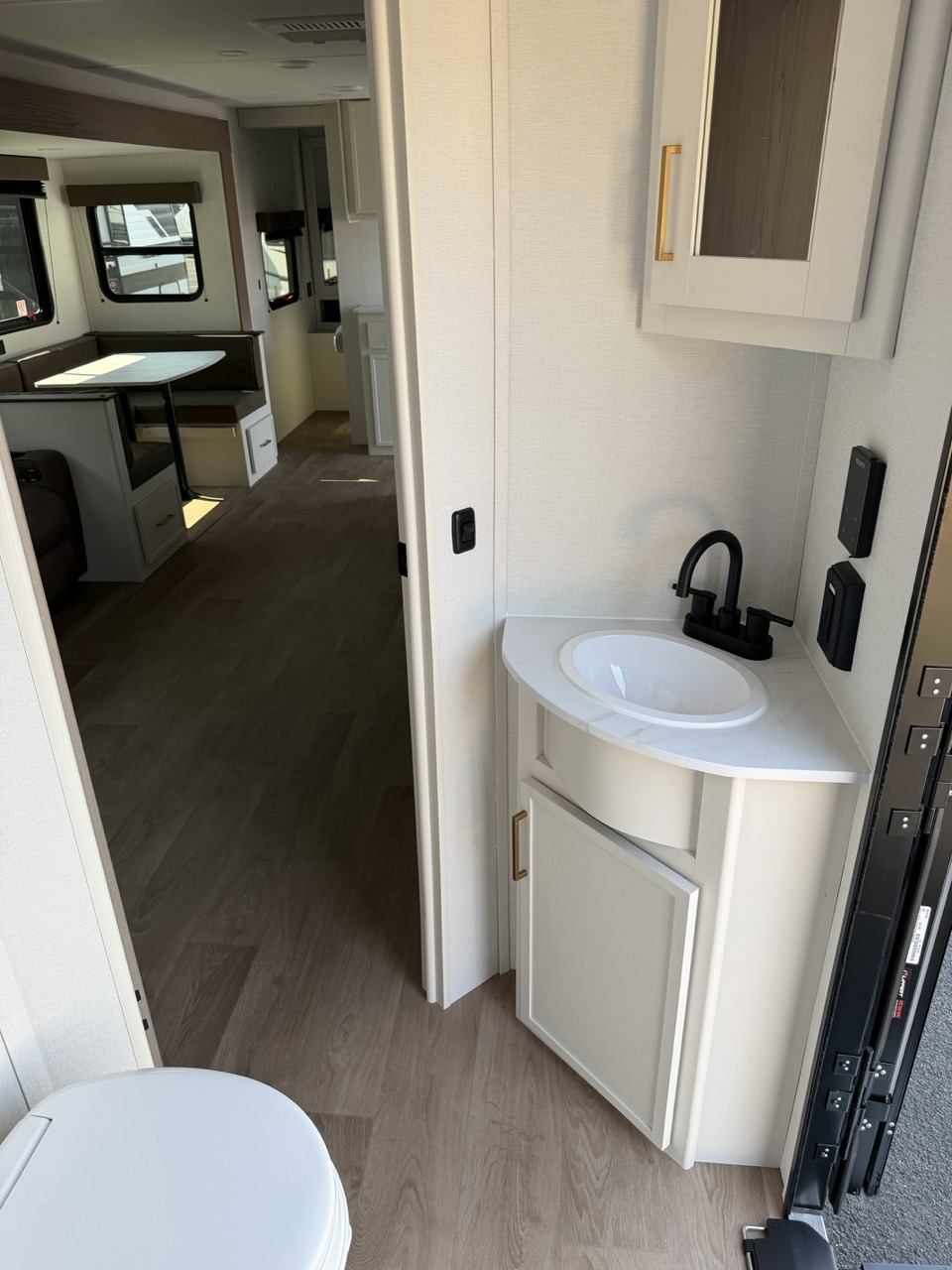 2027 Grand Design Transcend XPLOR 27DBX - Image 15