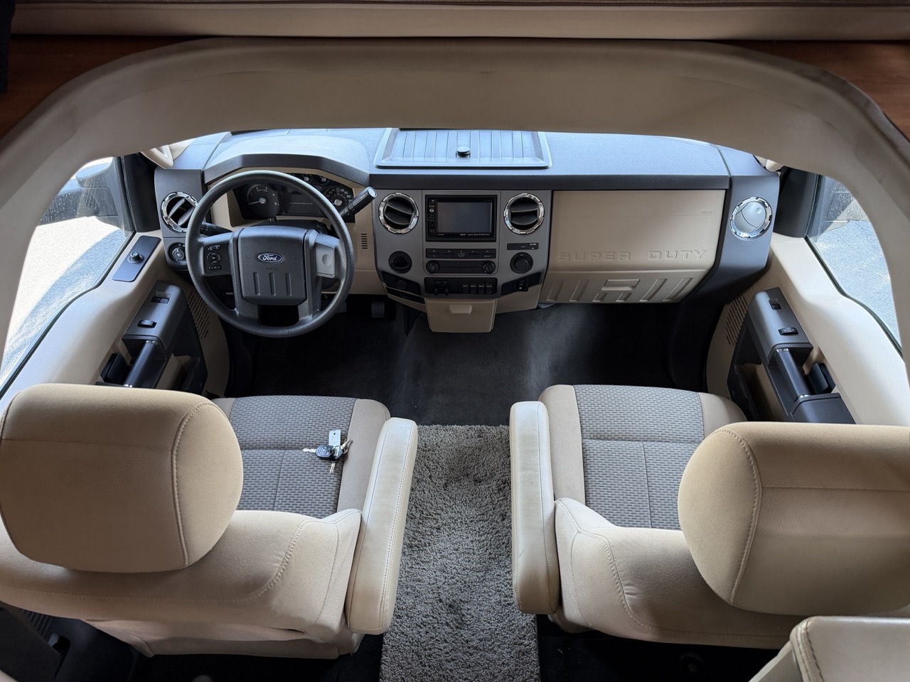 2017 Thor Motor Coach Four Winds Super C 35SB - Image 5
