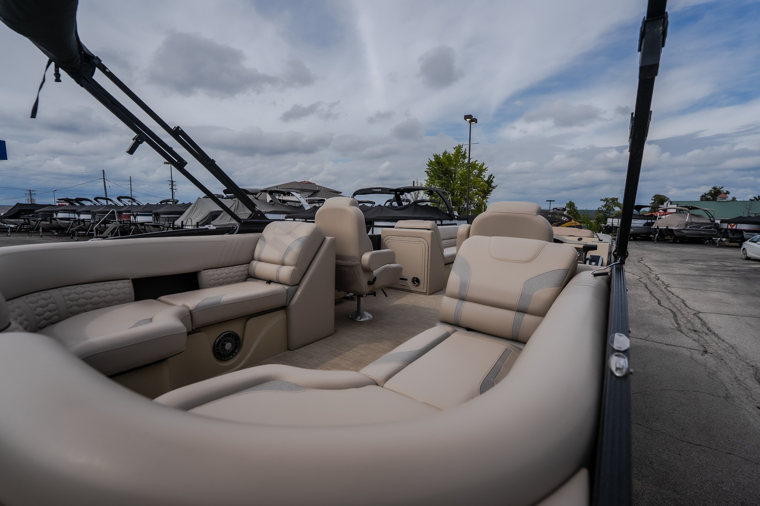 2023 Crest Caribbean LX 250 - Image 18