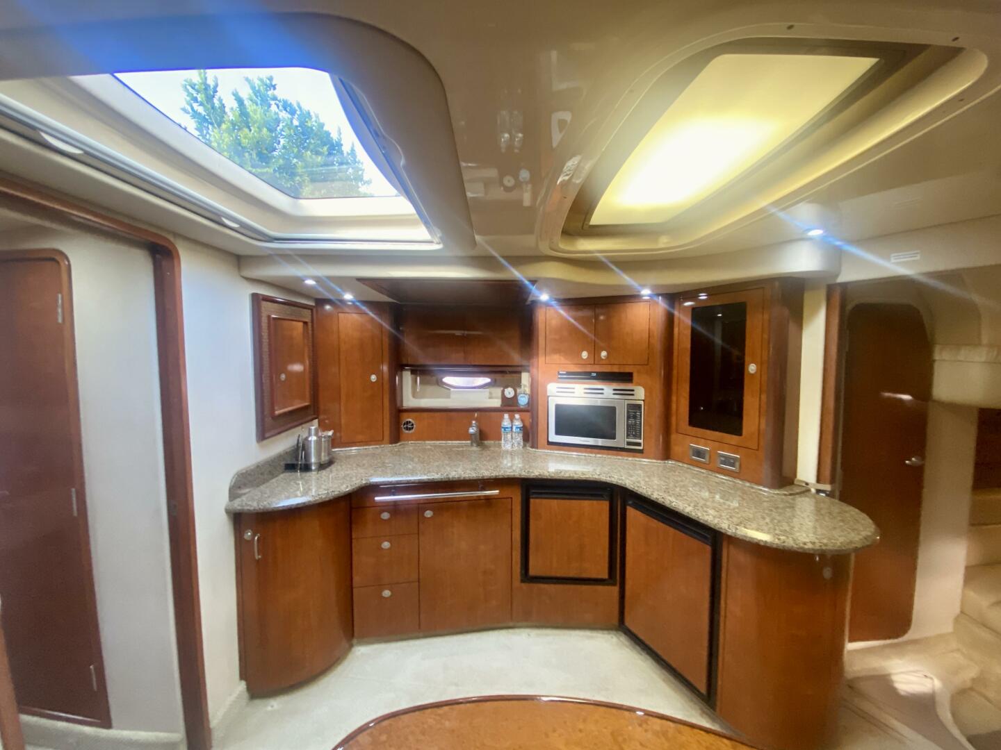 2005 Sea Ray 420 Sundancer - Image 38