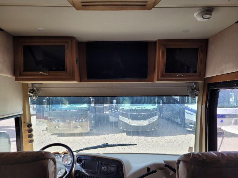 2015 Newmar Ventana LE 3849 - Image 6