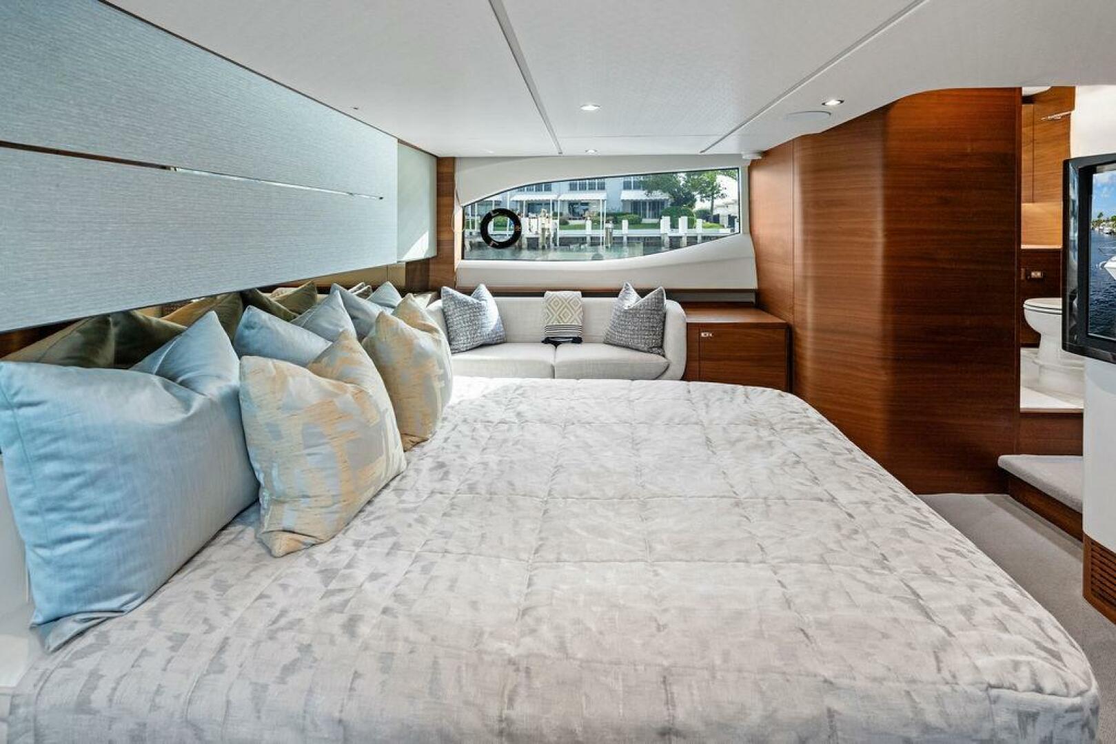 2021 Princess V55 - Image 33