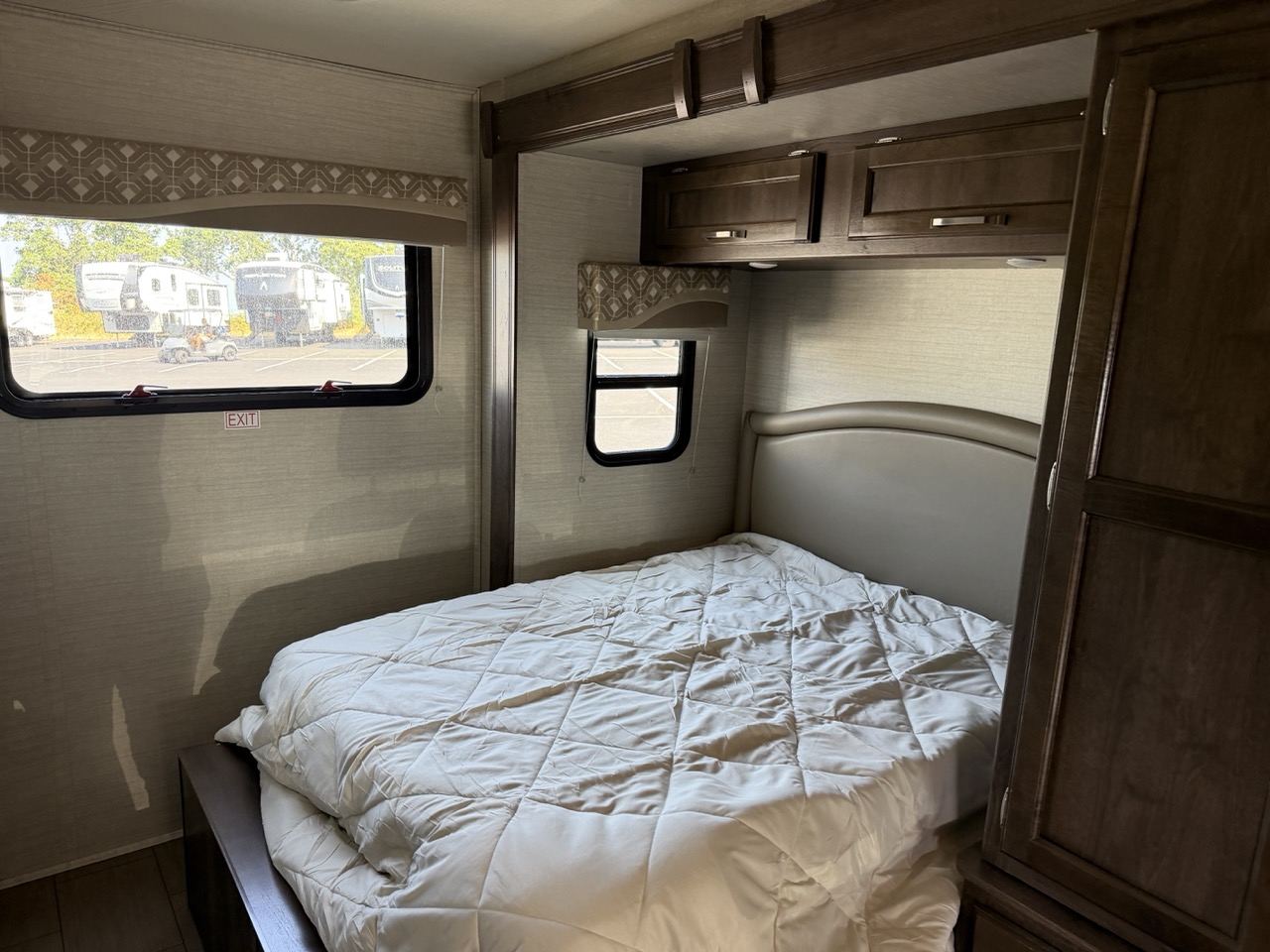 2018 Jayco Melbourne Prestige 24LP - Image 10