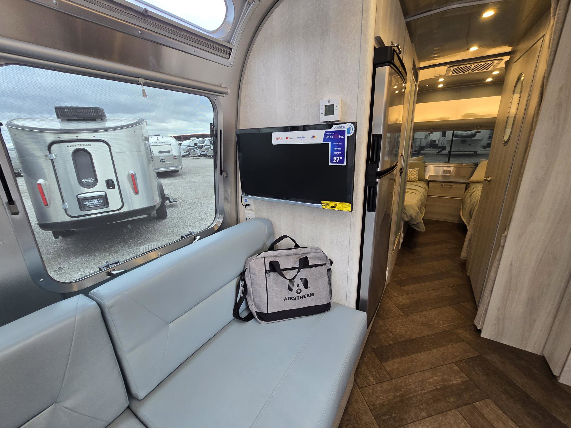 2026 Airstream International 25FB - Image 18