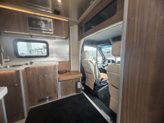 2027 AIRSTREAM ATLAS 25RT - Image 12
