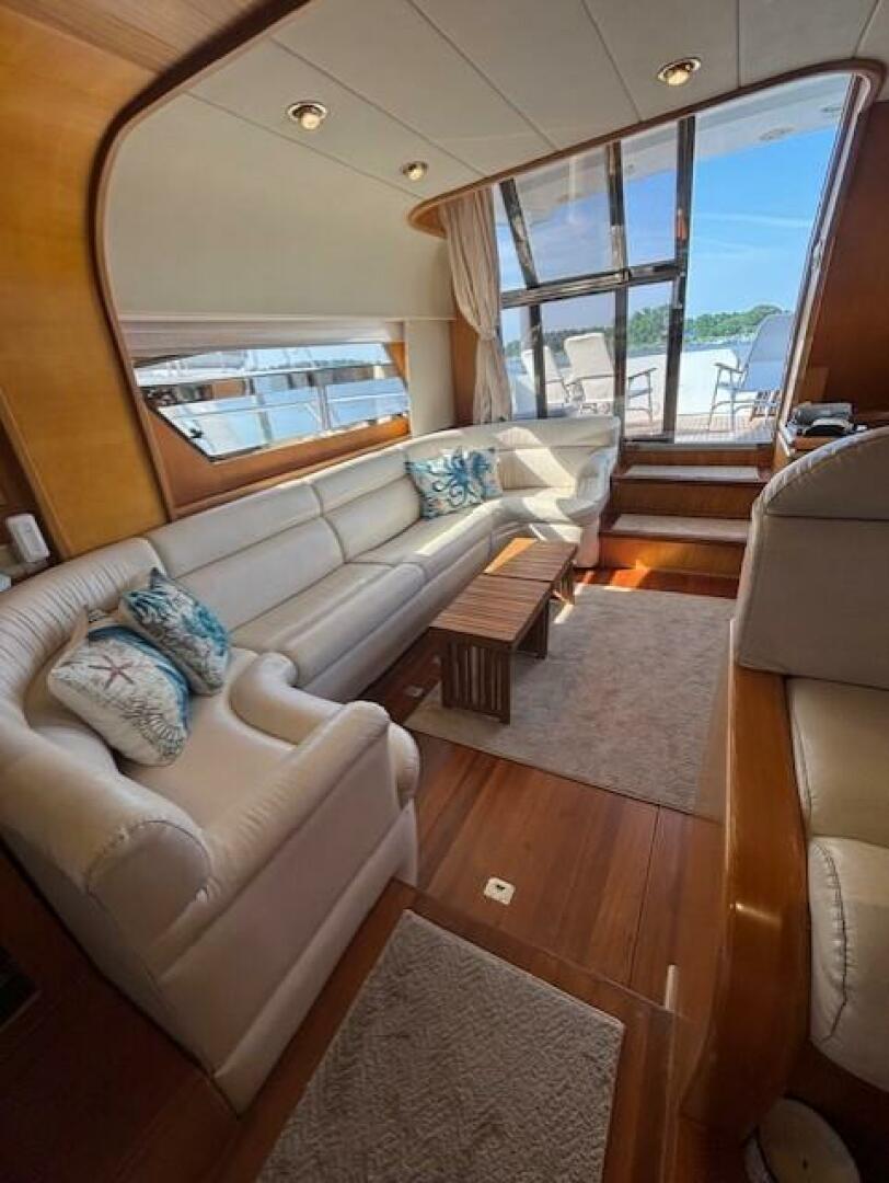 1994 Johnson High Tech 56' Euro - Image 10