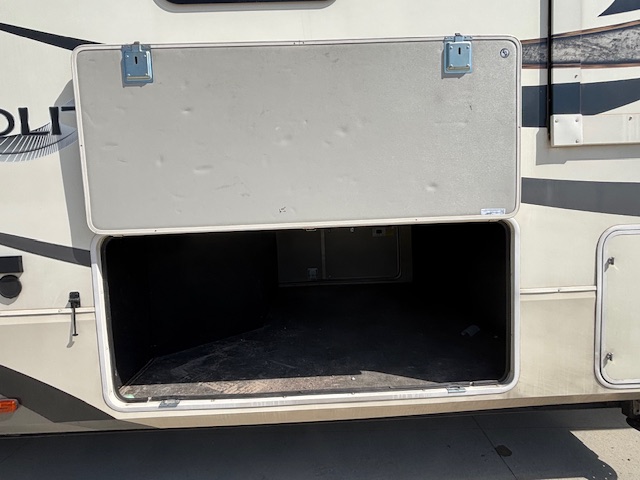 2018 Grand Design Solitude 384GK - Image 8