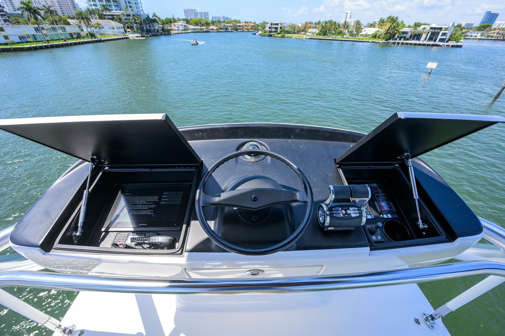 2021 Viking 72 Convertible - Image 33