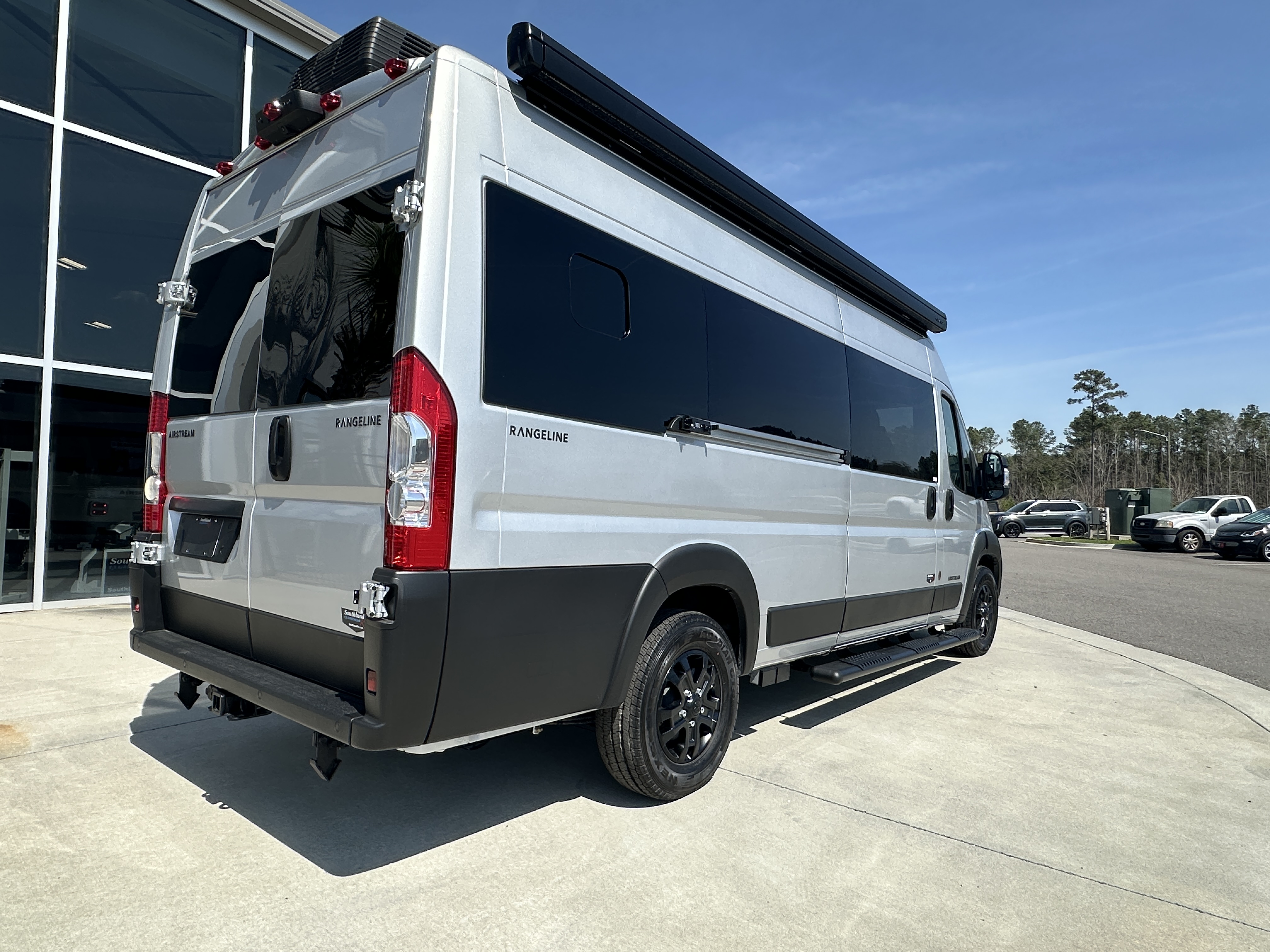 2026 Airstream Rangeline Pop Top - Image 5
