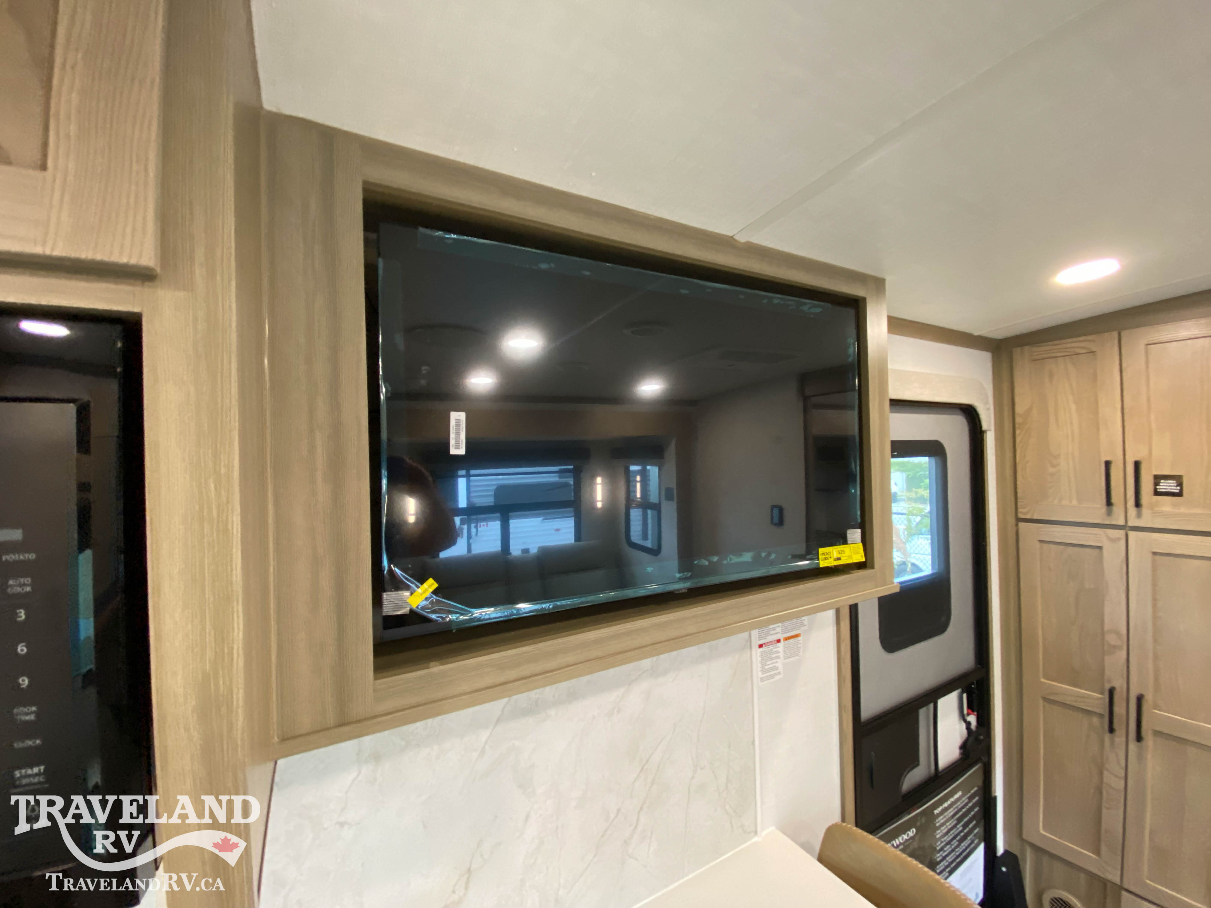 2026 Forest River Rockwood Signature Ultra Lite 8263MBR - Image 13