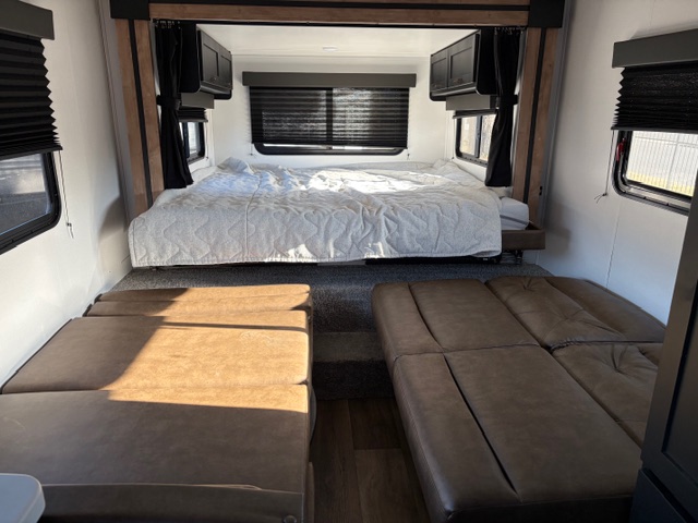 2023 Keystone Outback Ultra-Lite Ultra-Lite 240URS - Image 14