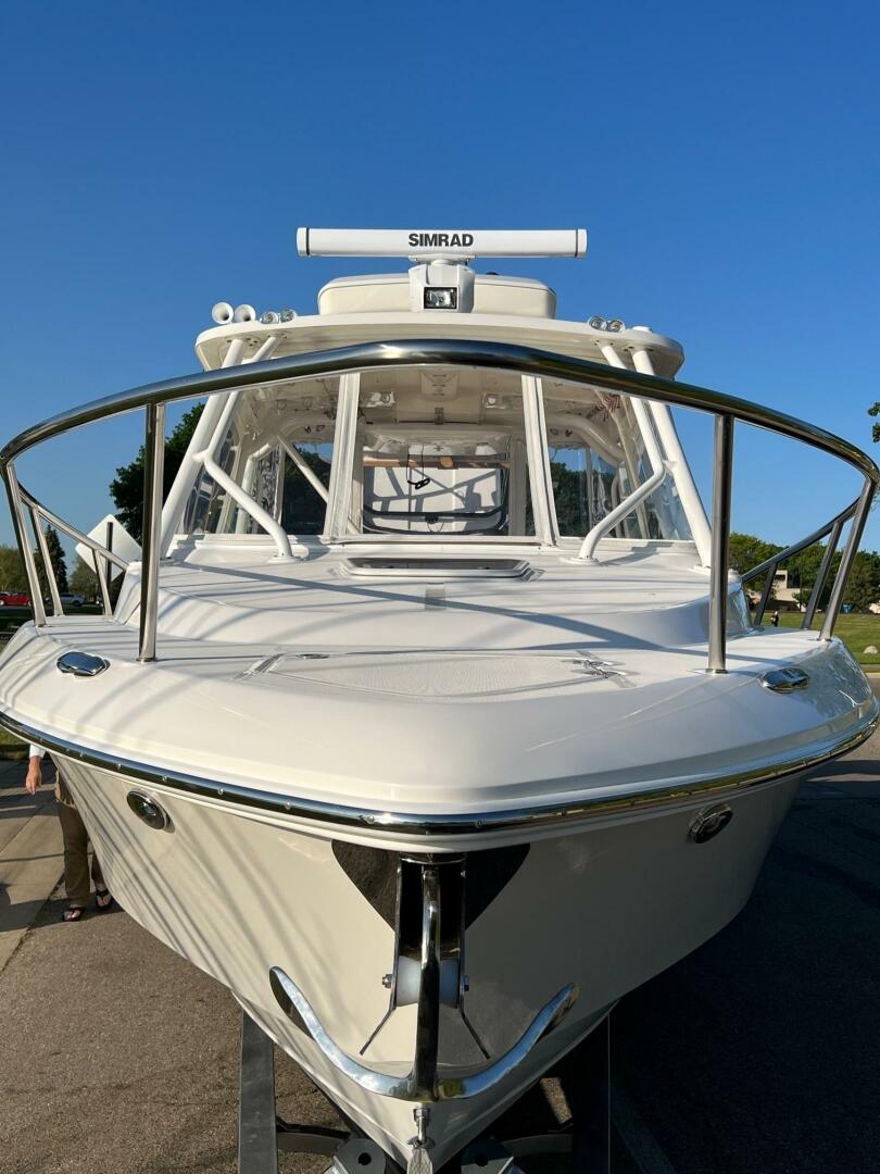 2012 Everglades 350 LX - Image 11