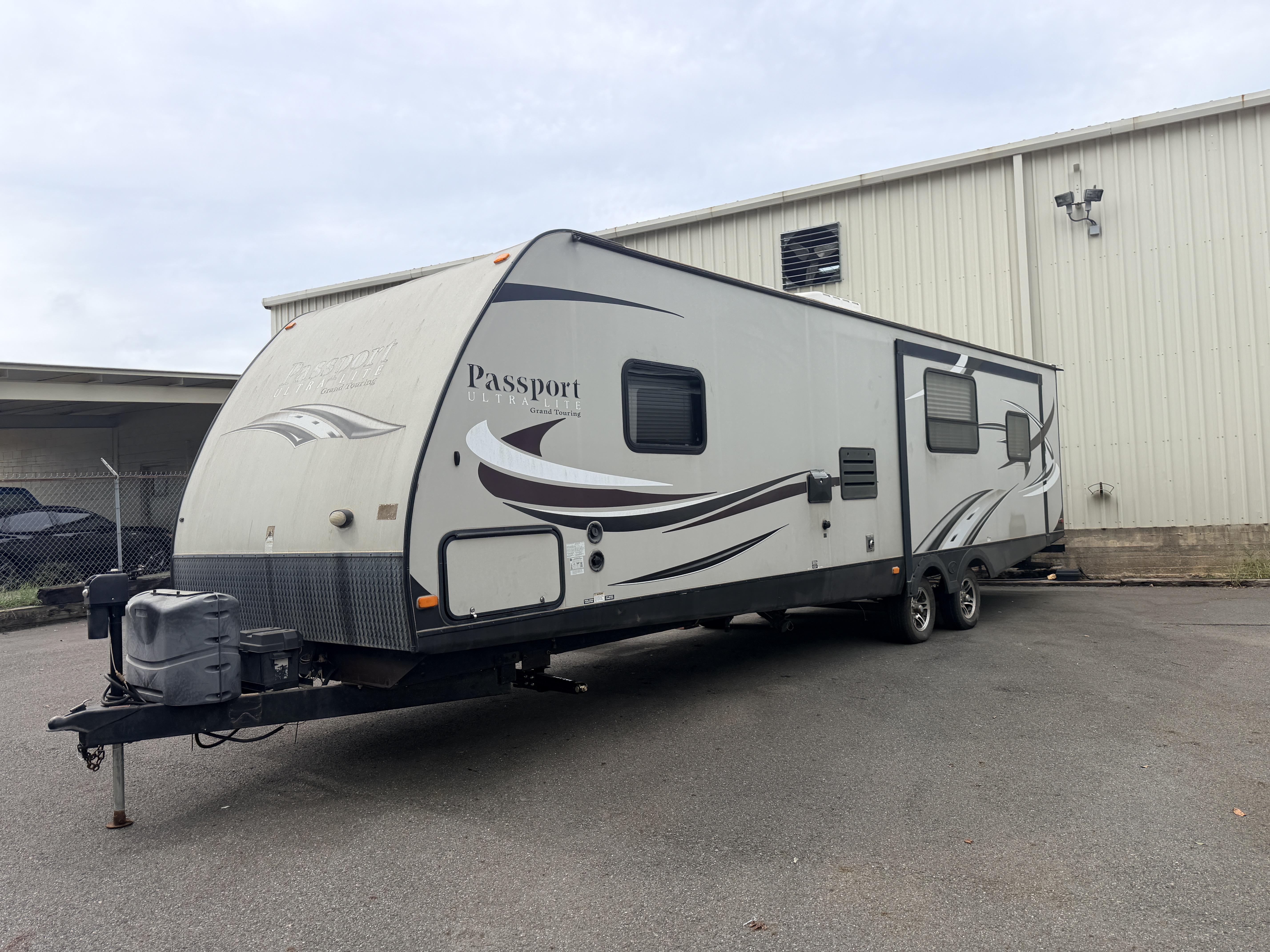 2015 Keystone PASSPORT GRAND TOURING 3180RE - Image 3
