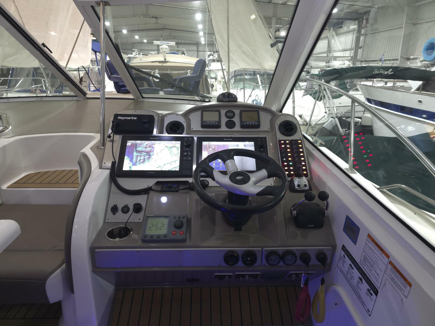 2008 Cruisers Yachts - Image 39