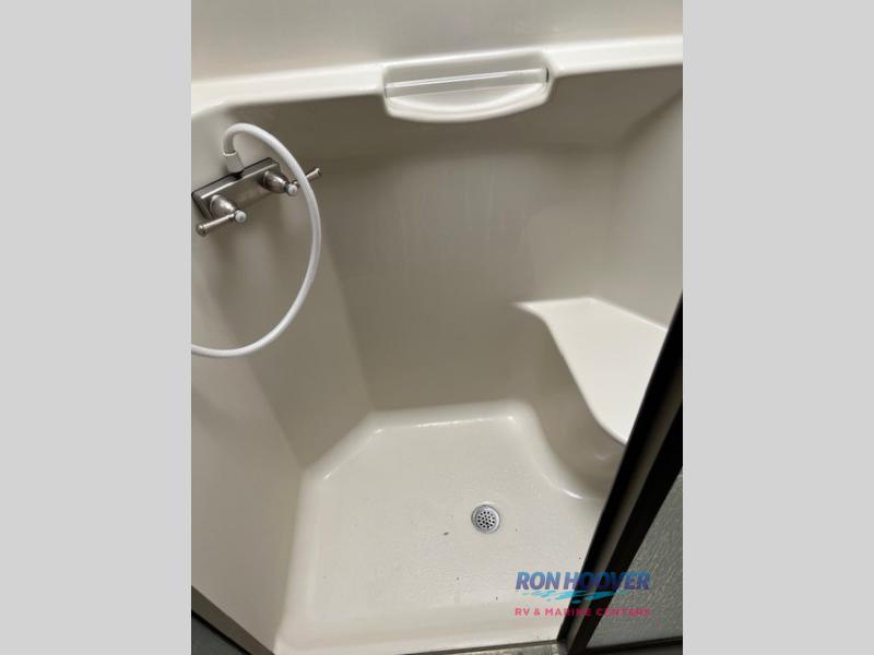 2014 TIFFIN 32BR - Image 24