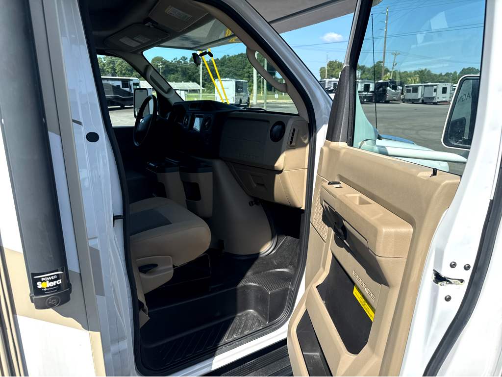 2019 Thor Motor Coach FREEDOM ELITE 24HE - Image 9