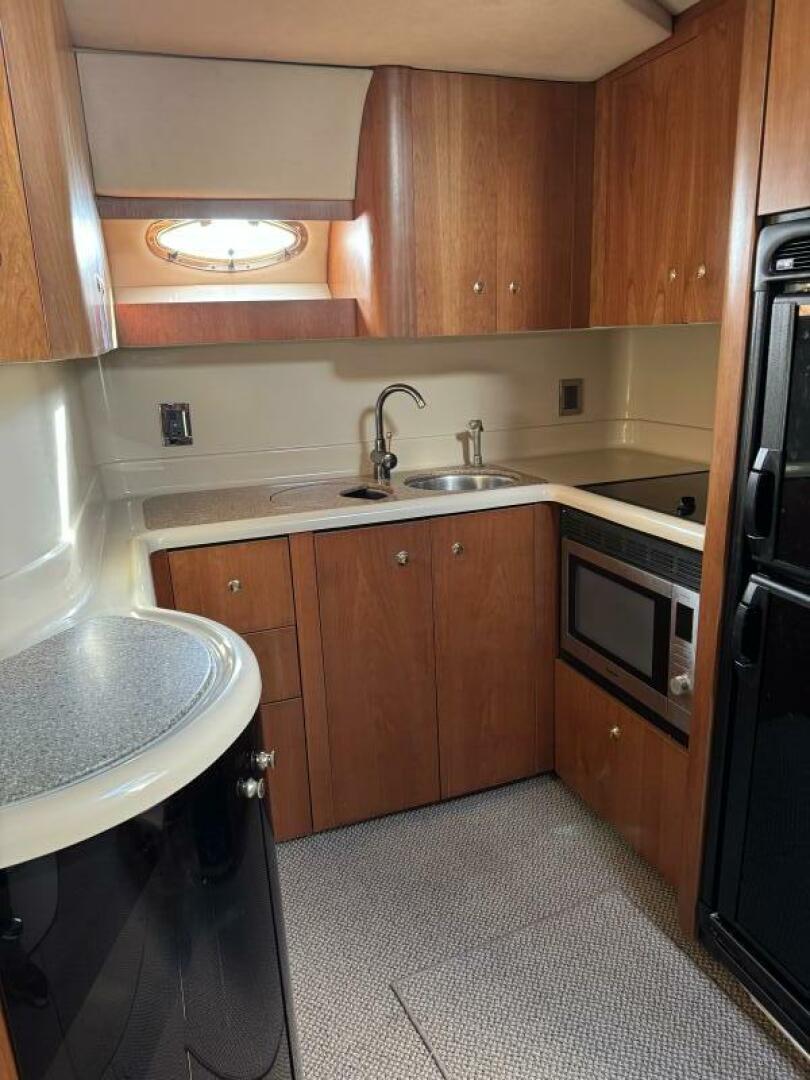 2001 Cruisers 4270 - Image 39