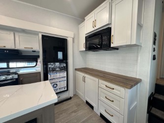 2027 JAYCO EAGLE 29RLC - Image 11