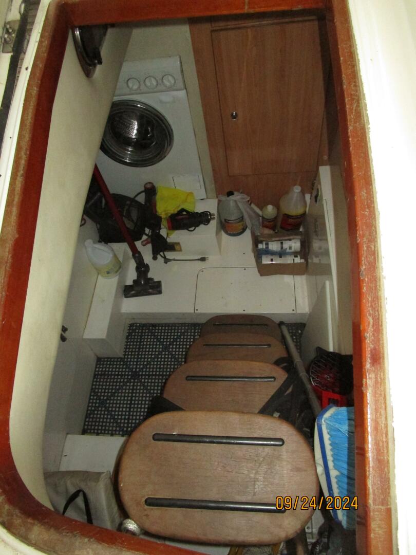 2002 Sealine T47 - Image 36