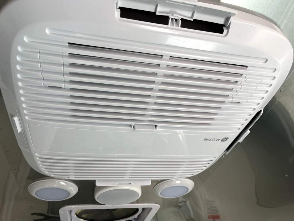 2026 AIRSTREAM BAMBI 22FB - Image 17