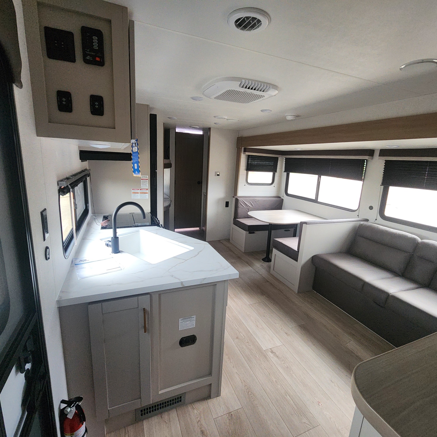 2027 Jayco Jay Flight SLX 261BHS - Image 14