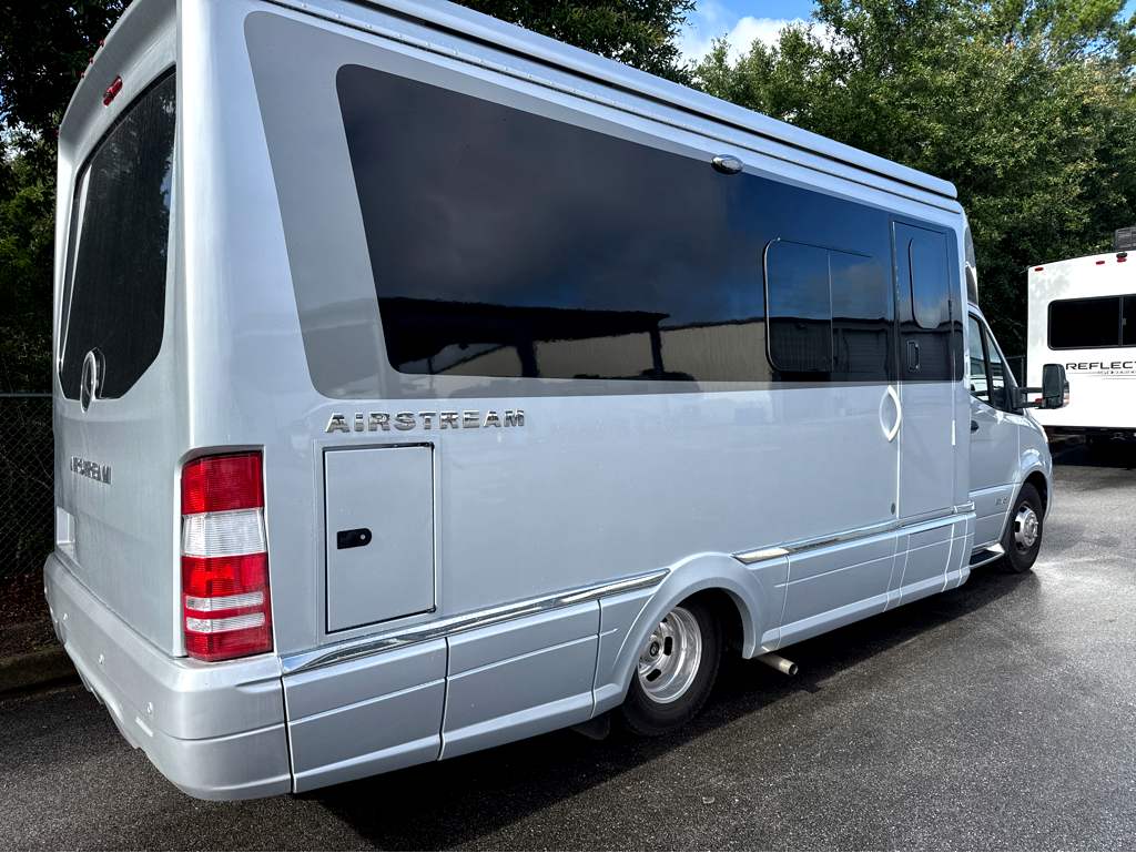 2023 AIRSTREAM ATLAS - Image 4
