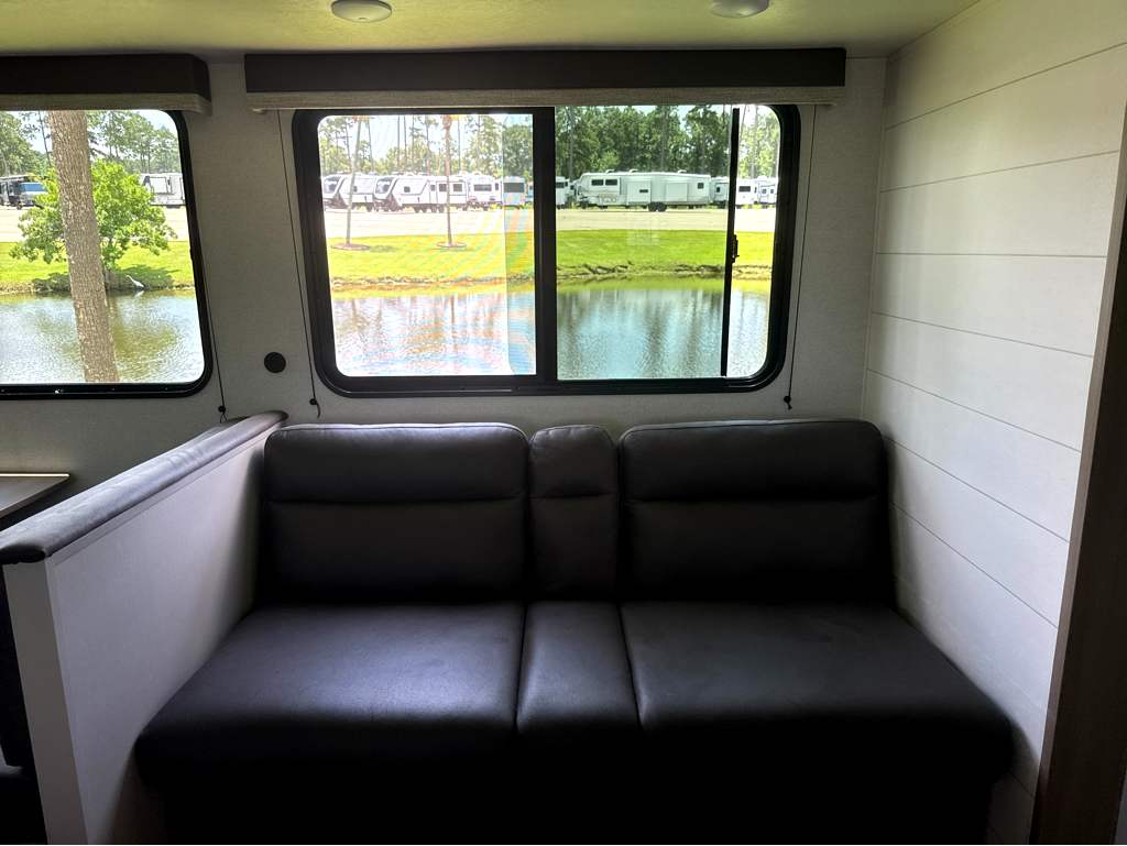 2027 Jayco Jay Flight SLX 261BHS - Image 18
