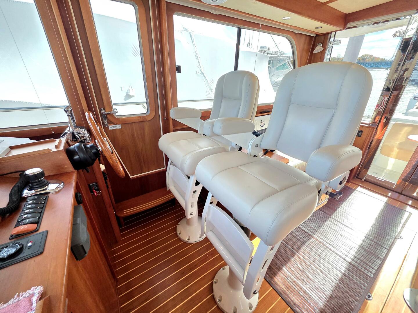 2017 Sabre 42 Salon Express - Image 15