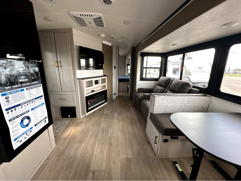 2027 JAYCO JAY FEATHER 26FK - Image 18