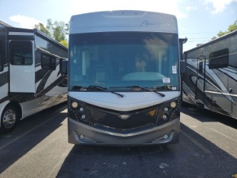 2021 Fleetwood PACE ARROW 36U - Image 2