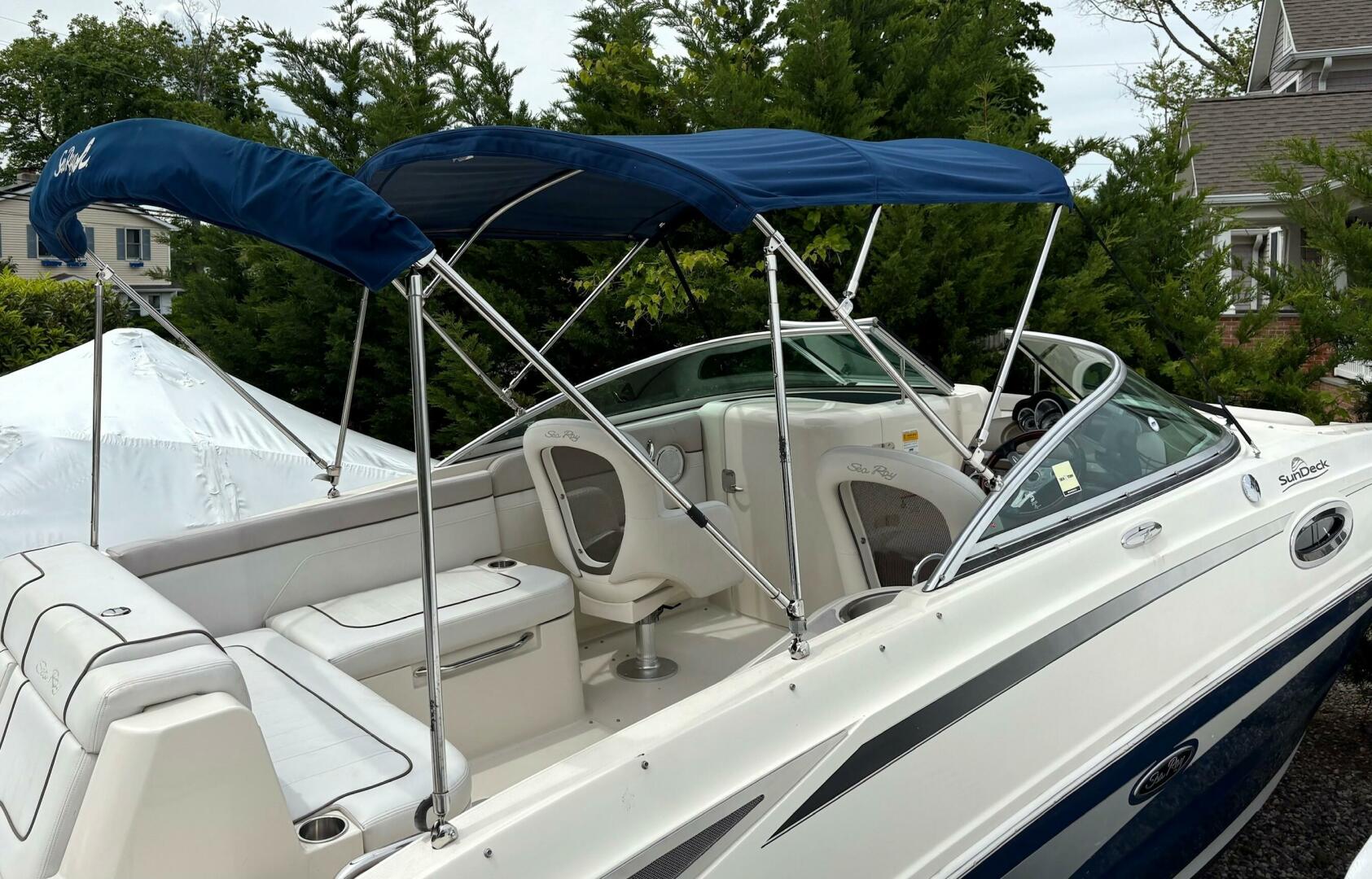 2010 Sea Ray 260 Sundeck - Image 5