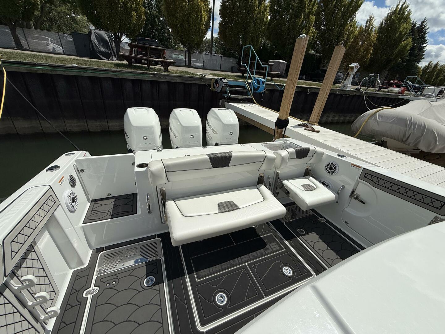 2022 Wellcraft 352 Fisherman - Image 7