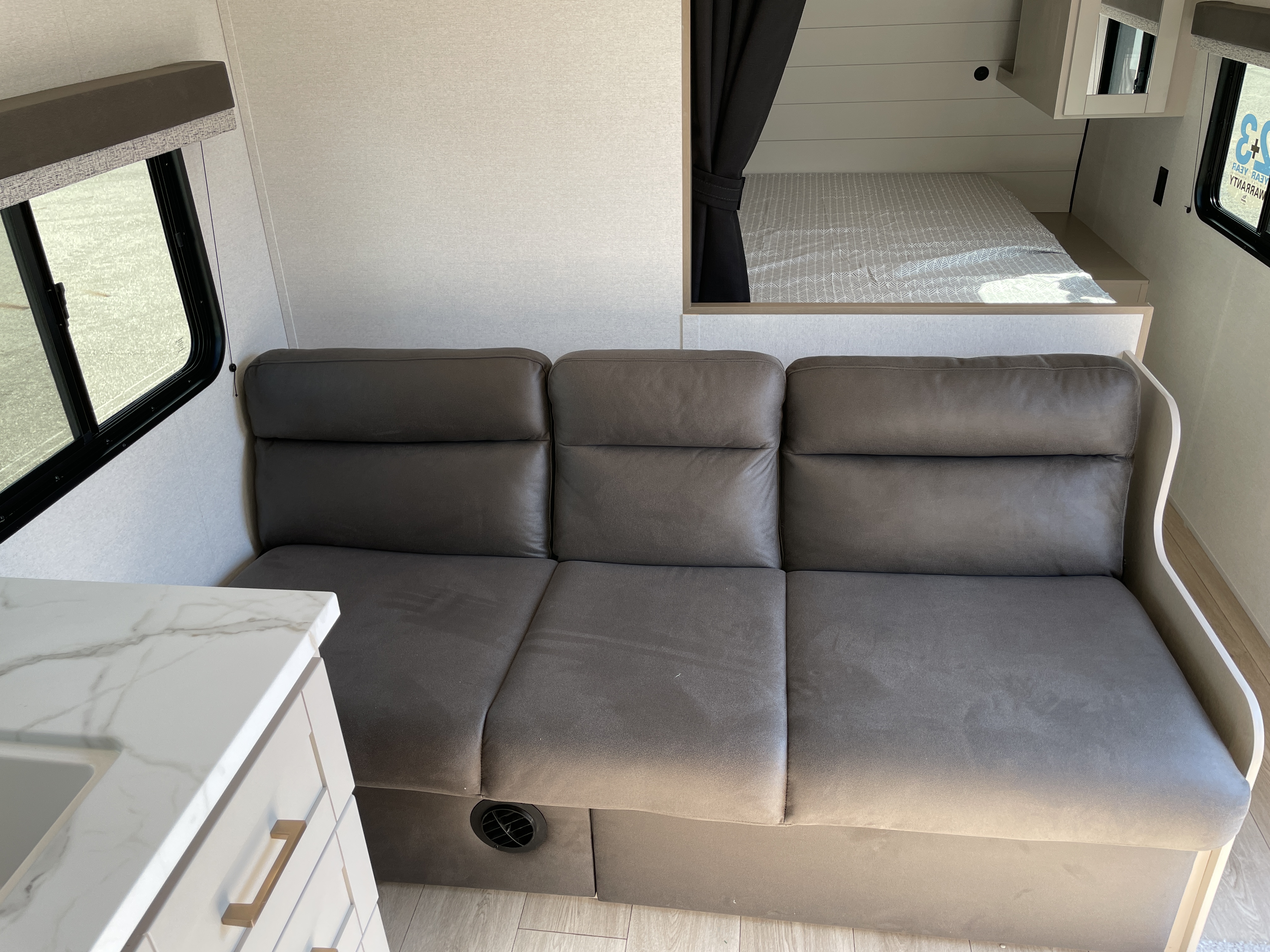 2027 Jayco Jay Flight 260BH - Image 9