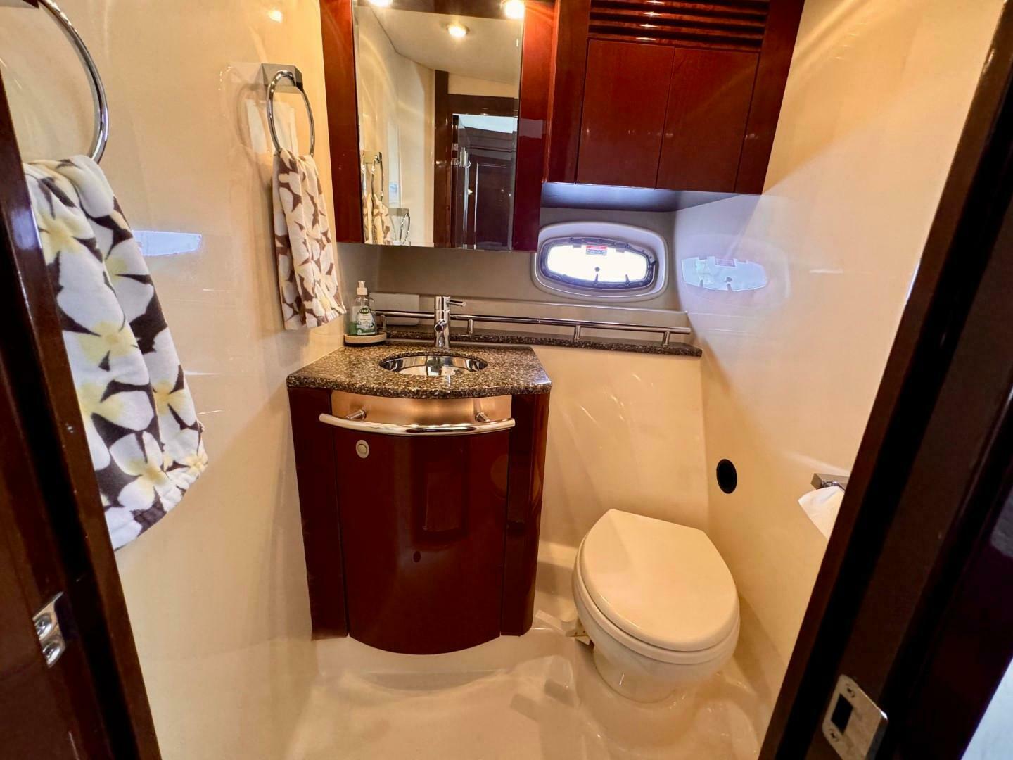 2008 Sea Ray 48 Sundancer - Image 18