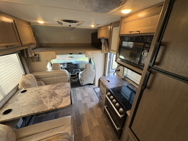 2022 THOR MOTOR COACH MAGNITUDE GA22 - Image 8