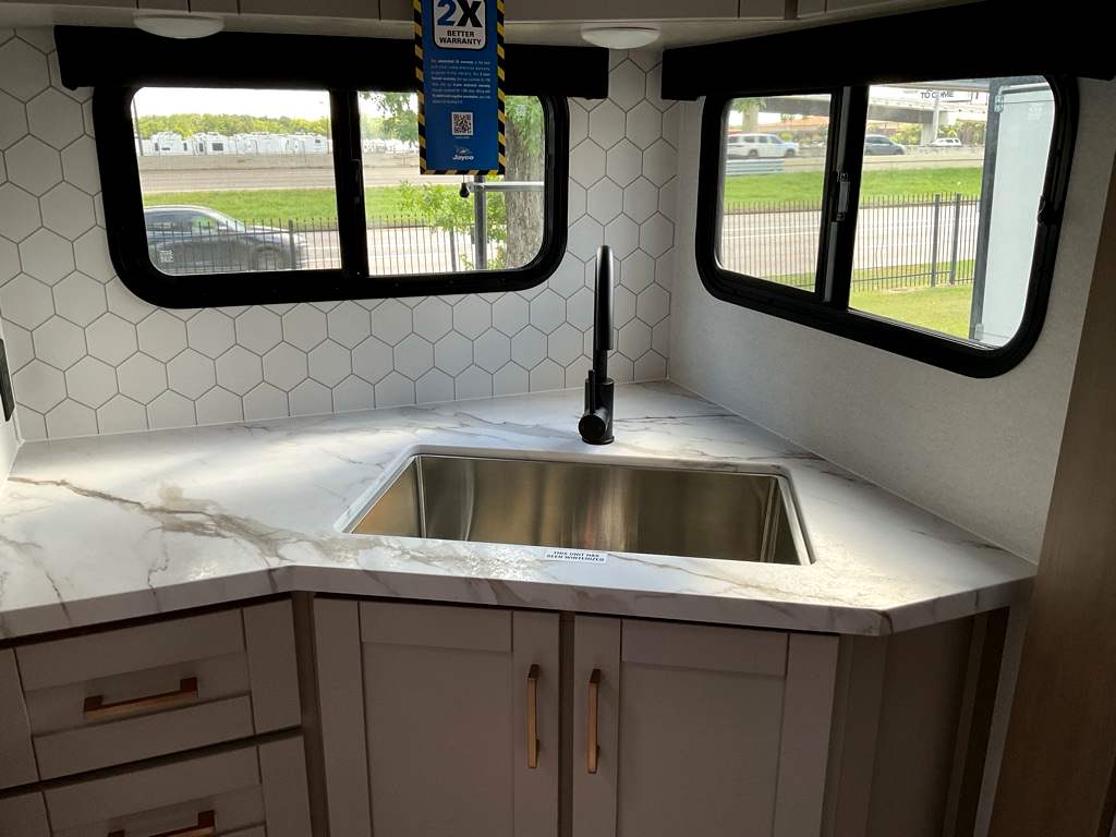 2027 JAYCO Jay Feather 21MML - Image 24