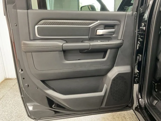 2026 Ram 2500 Big Horn 4x4 Crew Cab 6'4" Box - Image 32