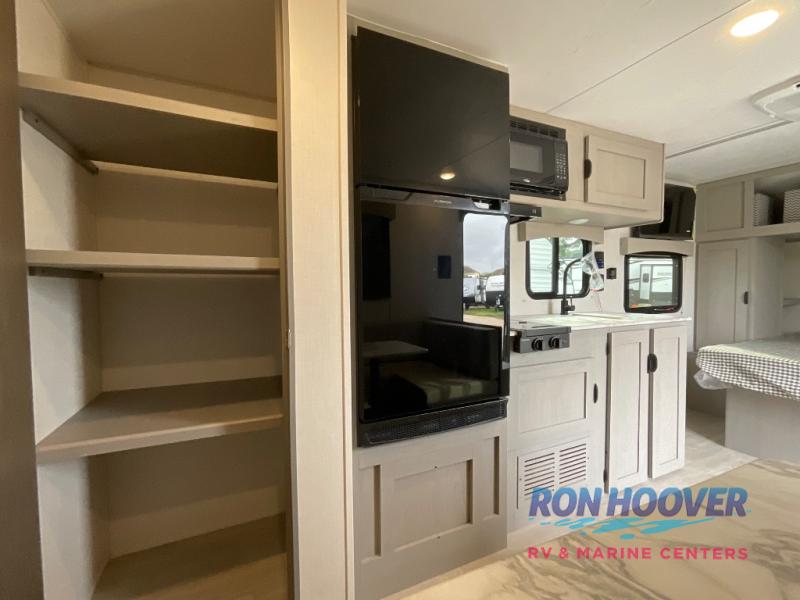 2025 COACHMEN VIKING 25QBH - Image 10