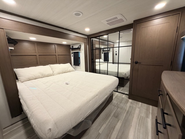 2026 Keystone Cougar 350LLK - Image 23