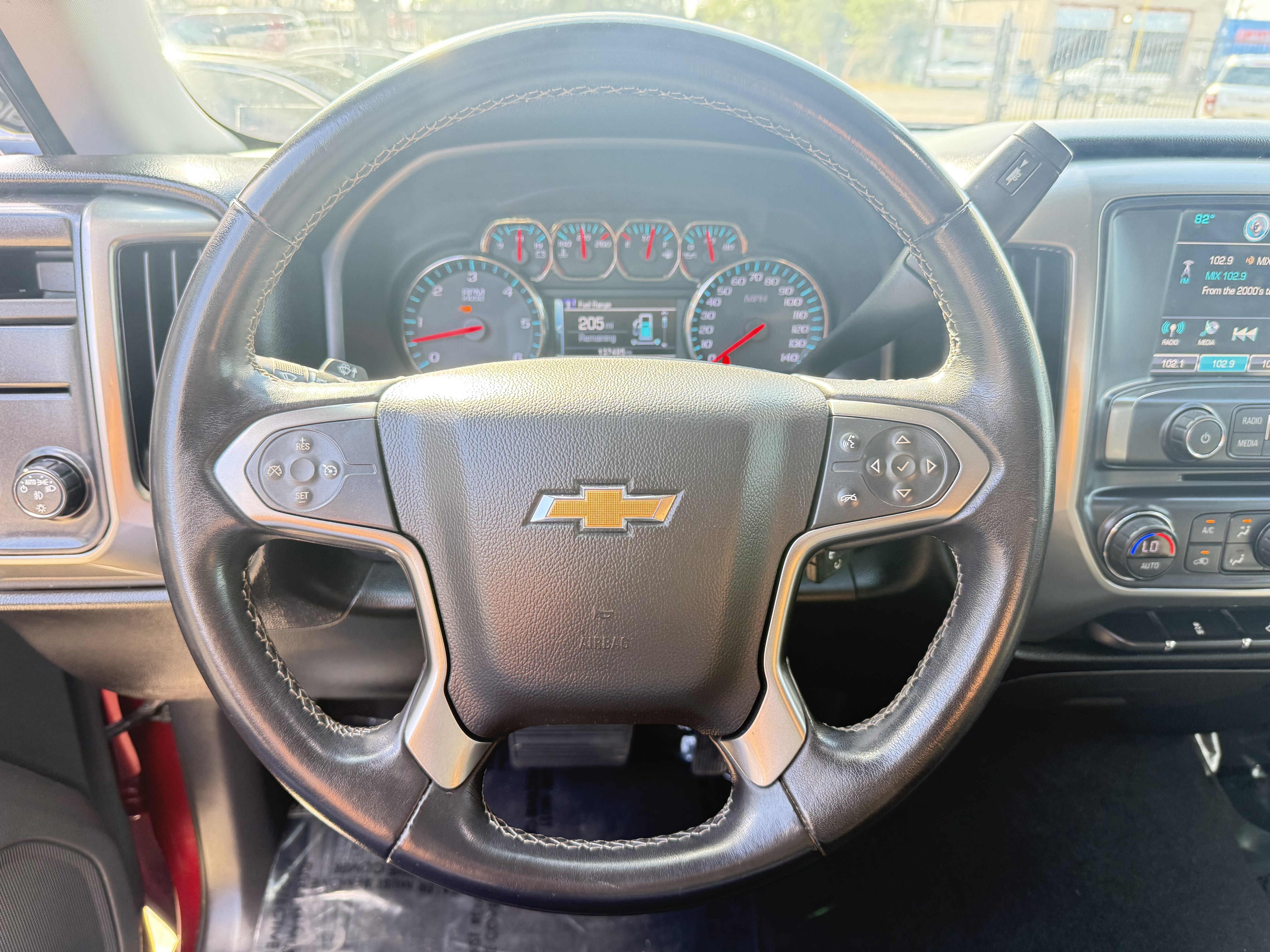 2018 Chevrolet Silverado 1500 Crew Cab LT 4WD - Image 27