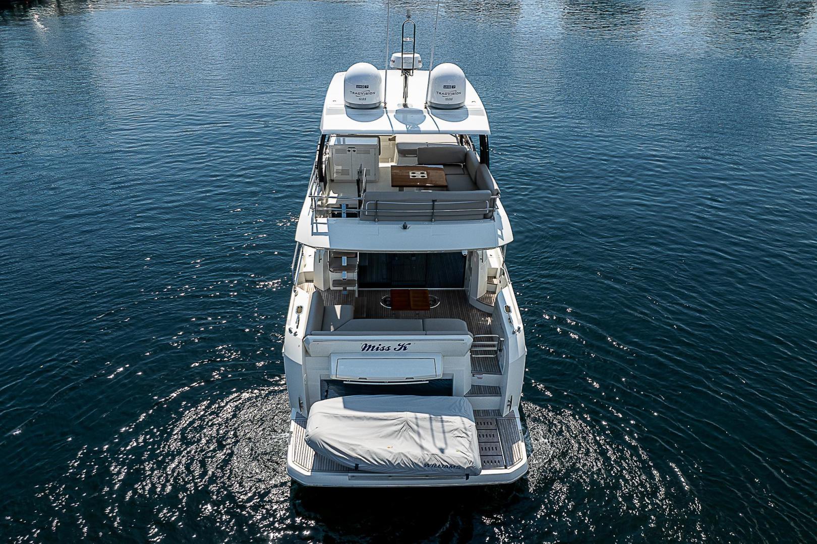 2022 Prestige 520 Fly - Image 3