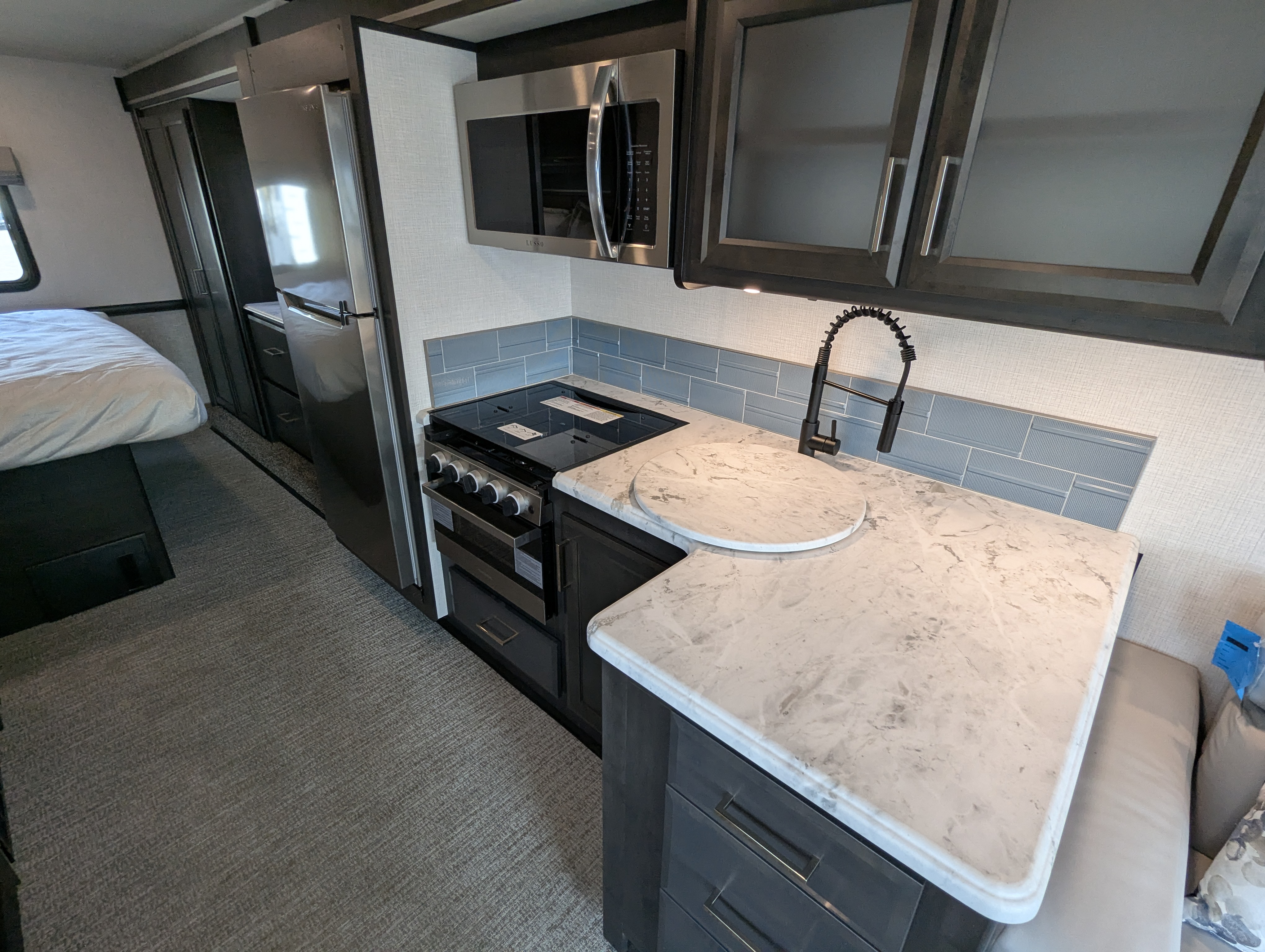 2026 Fleetwood Flair 29M - Image 21