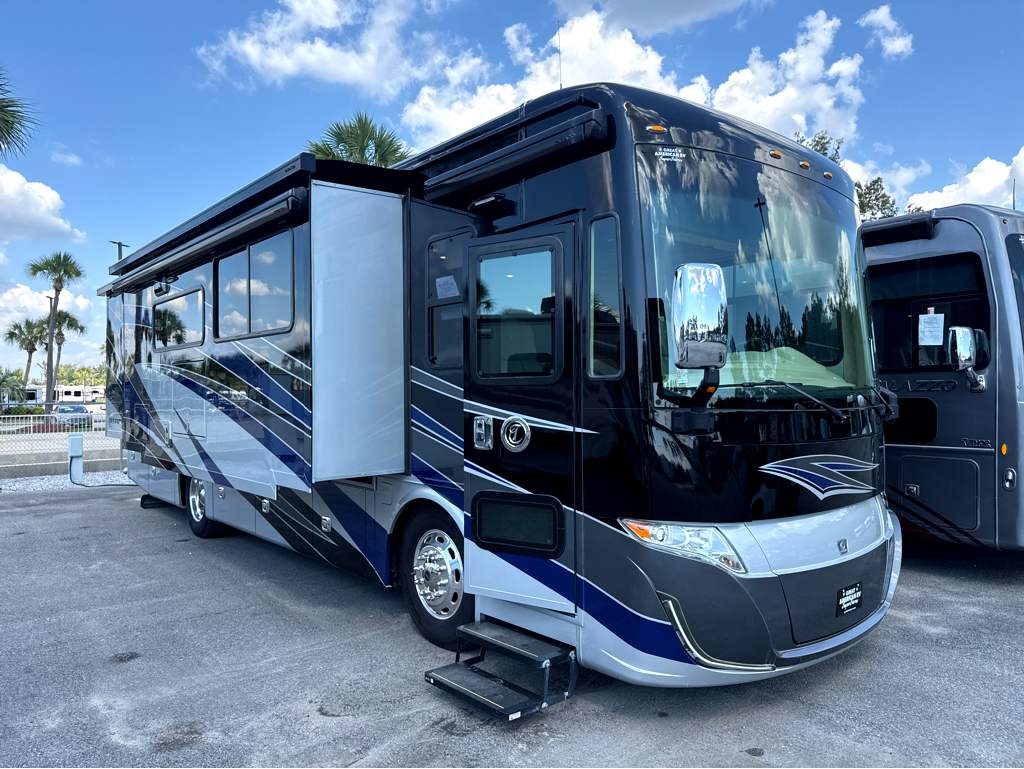 2021 TIFFIN ALLEGRO RED 33 AA - Image 1