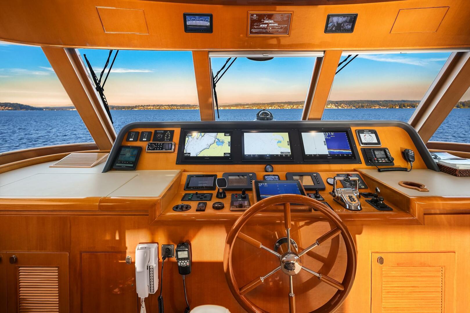 2014 Hampton 720 Skylounge LRC - Image 32