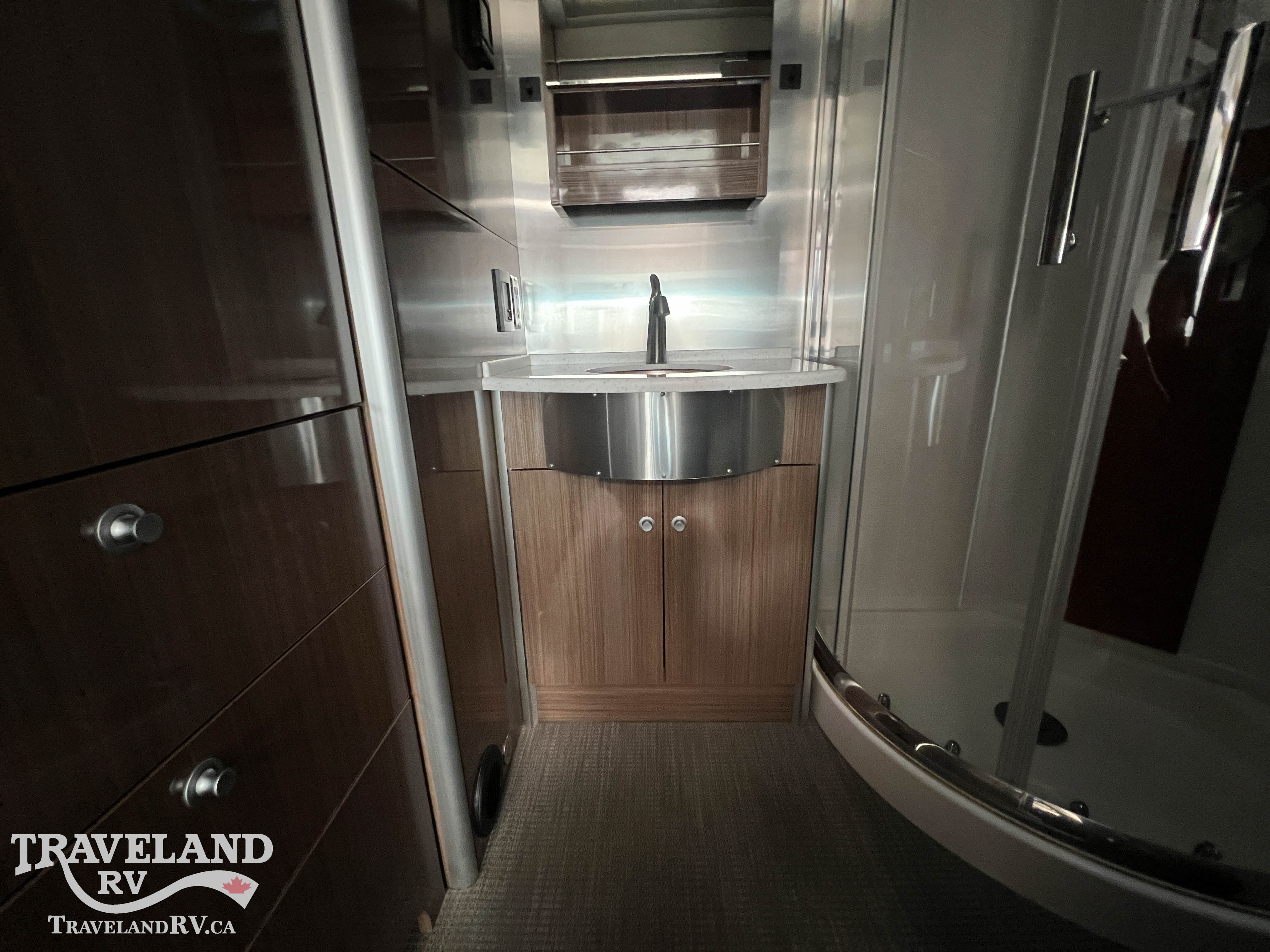 2019 Airstream Atlas Murphy Suite - Image 35